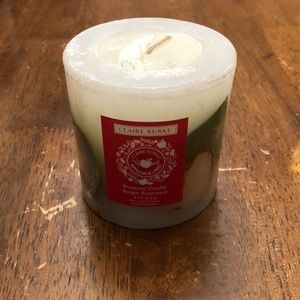 CANDLES WITH FAKE LEAVES AND APPLES